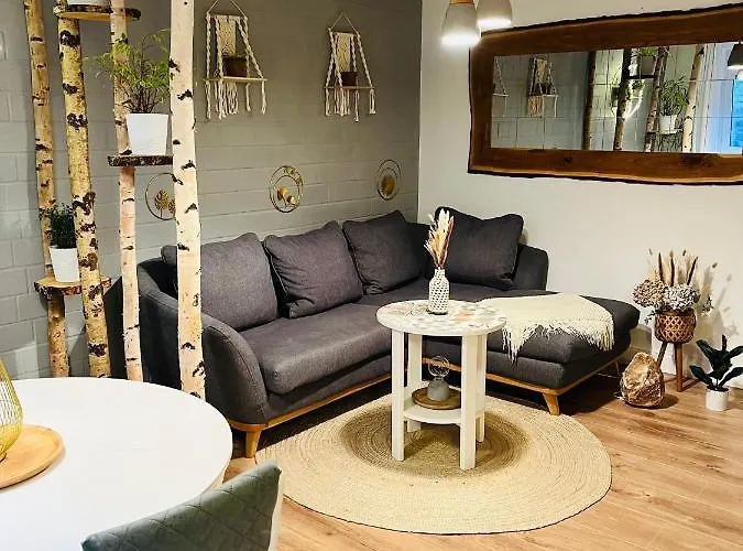 großes gemütliches Zimmer